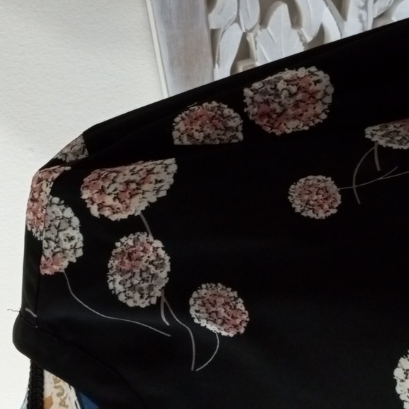 daniel rain Women's XL Hydrangea Black Floral Pink Light Yellow Flowing Blouse - Picture 6 of 17